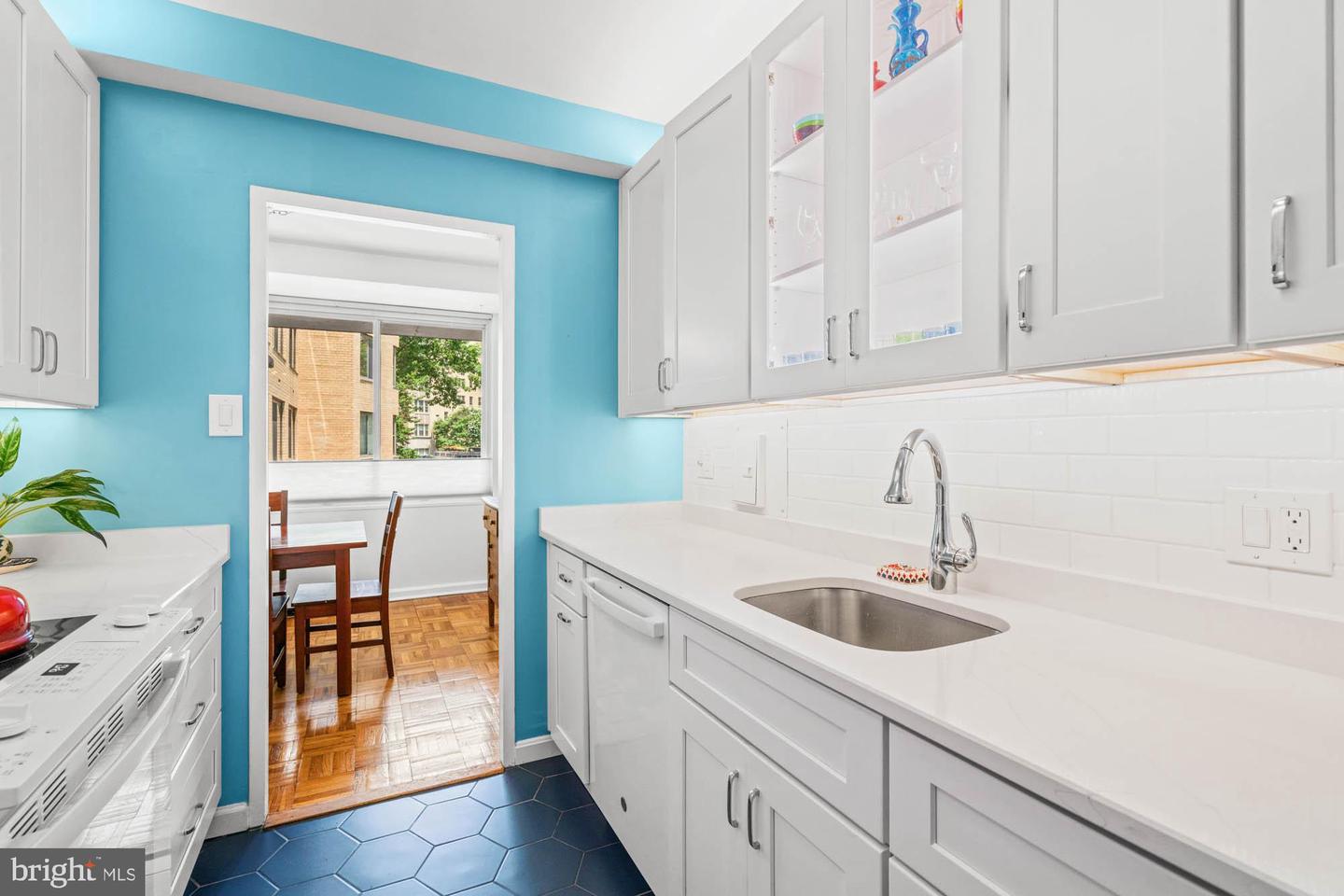 4740 CONNECTICUT AVE NW #204, WASHINGTON, District Of Columbia 20008, 1 Bedroom Bedrooms, ,1 BathroomBathrooms,Residential,For sale,4740 CONNECTICUT AVE NW #204,DCDC2205440 MLS # DCDC2205440