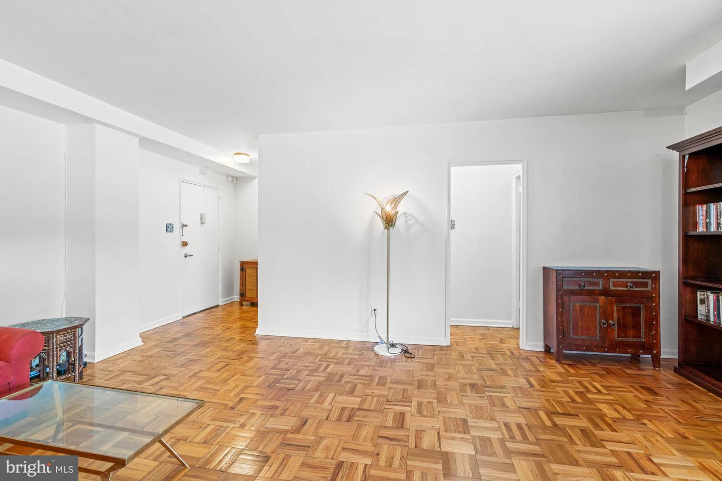 4740 CONNECTICUT AVE NW #204, WASHINGTON, District Of Columbia 20008, 1 Bedroom Bedrooms, ,1 BathroomBathrooms,Residential,For sale,4740 CONNECTICUT AVE NW #204,DCDC2205440 MLS # DCDC2205440