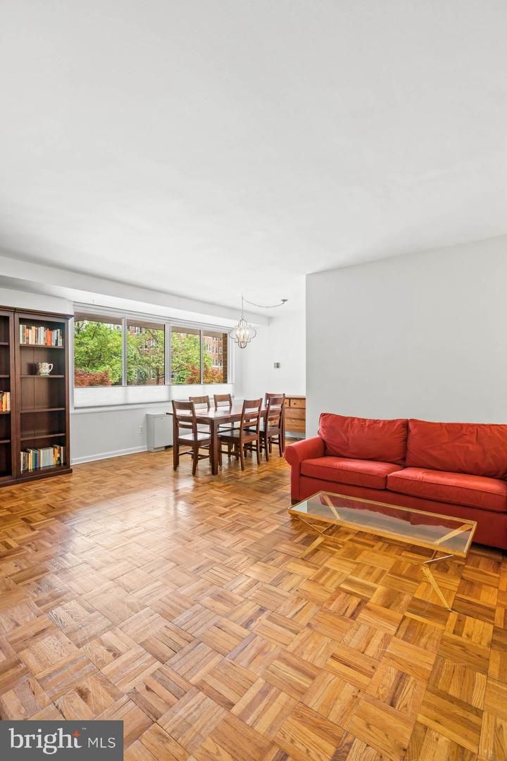 4740 CONNECTICUT AVE NW #204, WASHINGTON, District Of Columbia 20008, 1 Bedroom Bedrooms, ,1 BathroomBathrooms,Residential,For sale,4740 CONNECTICUT AVE NW #204,DCDC2205440 MLS # DCDC2205440