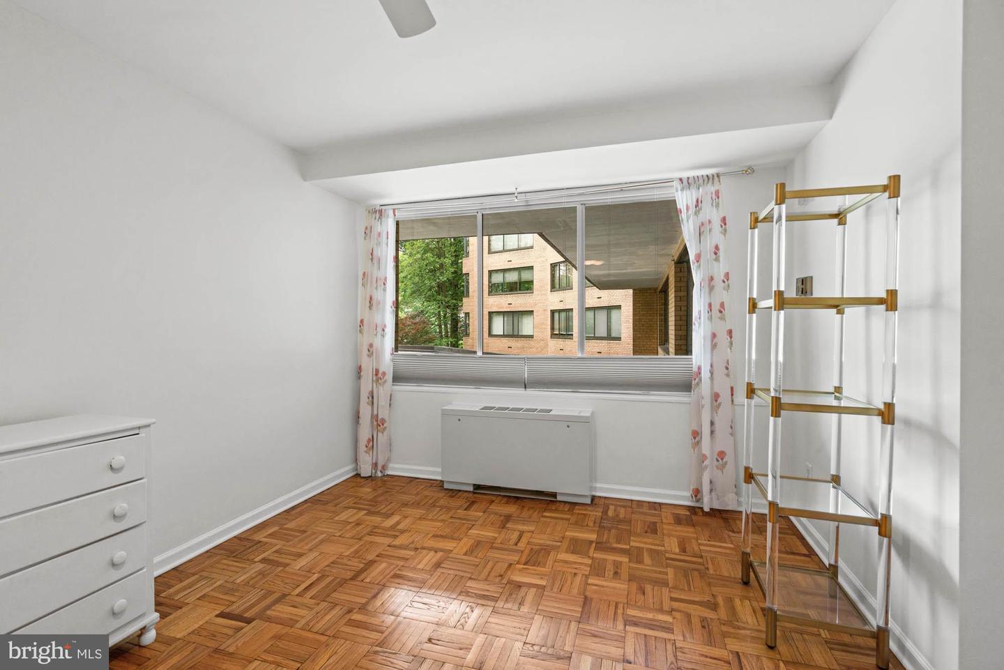 4740 CONNECTICUT AVE NW #204, WASHINGTON, District Of Columbia 20008, 1 Bedroom Bedrooms, ,1 BathroomBathrooms,Residential,For sale,4740 CONNECTICUT AVE NW #204,DCDC2205440 MLS # DCDC2205440