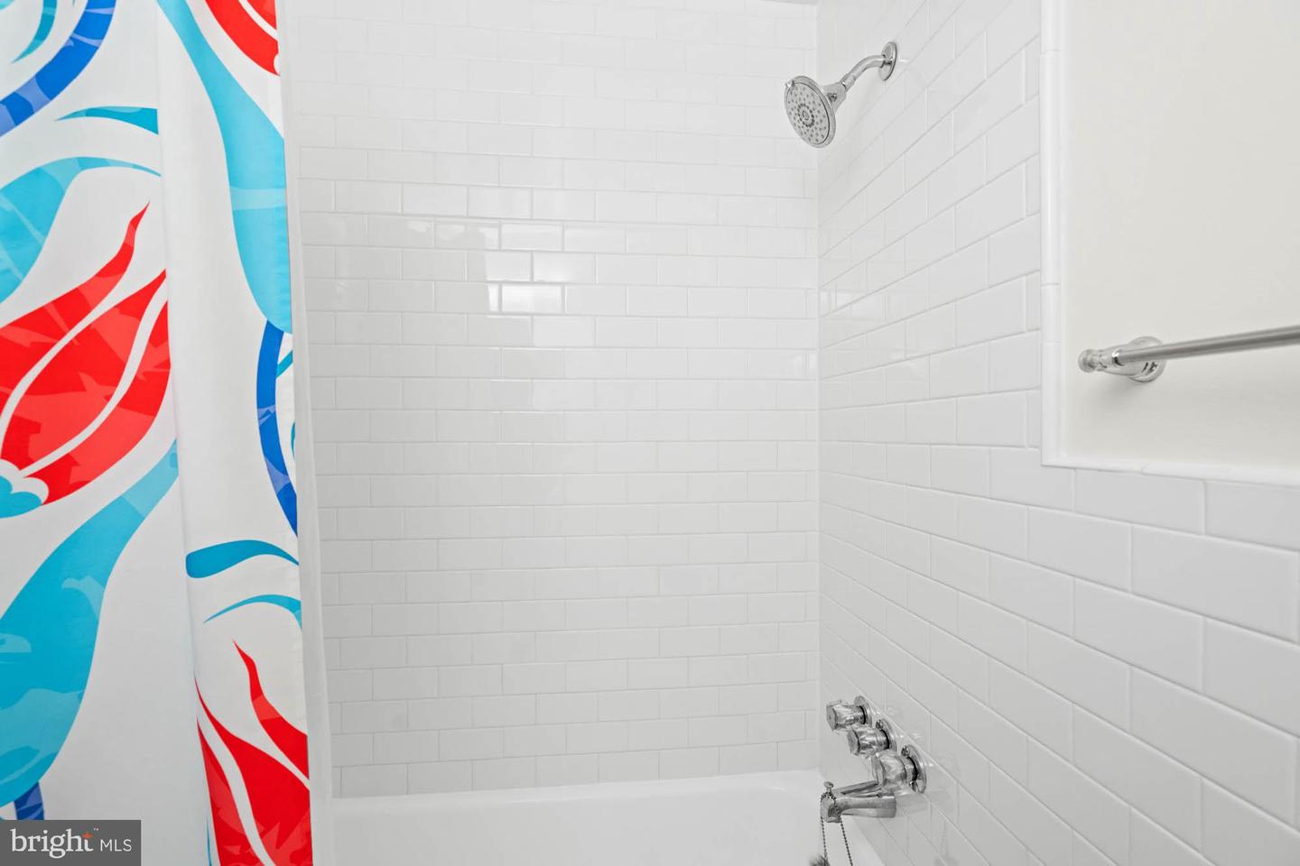 4740 CONNECTICUT AVE NW #204, WASHINGTON, District Of Columbia 20008, 1 Bedroom Bedrooms, ,1 BathroomBathrooms,Residential,For sale,4740 CONNECTICUT AVE NW #204,DCDC2205440 MLS # DCDC2205440