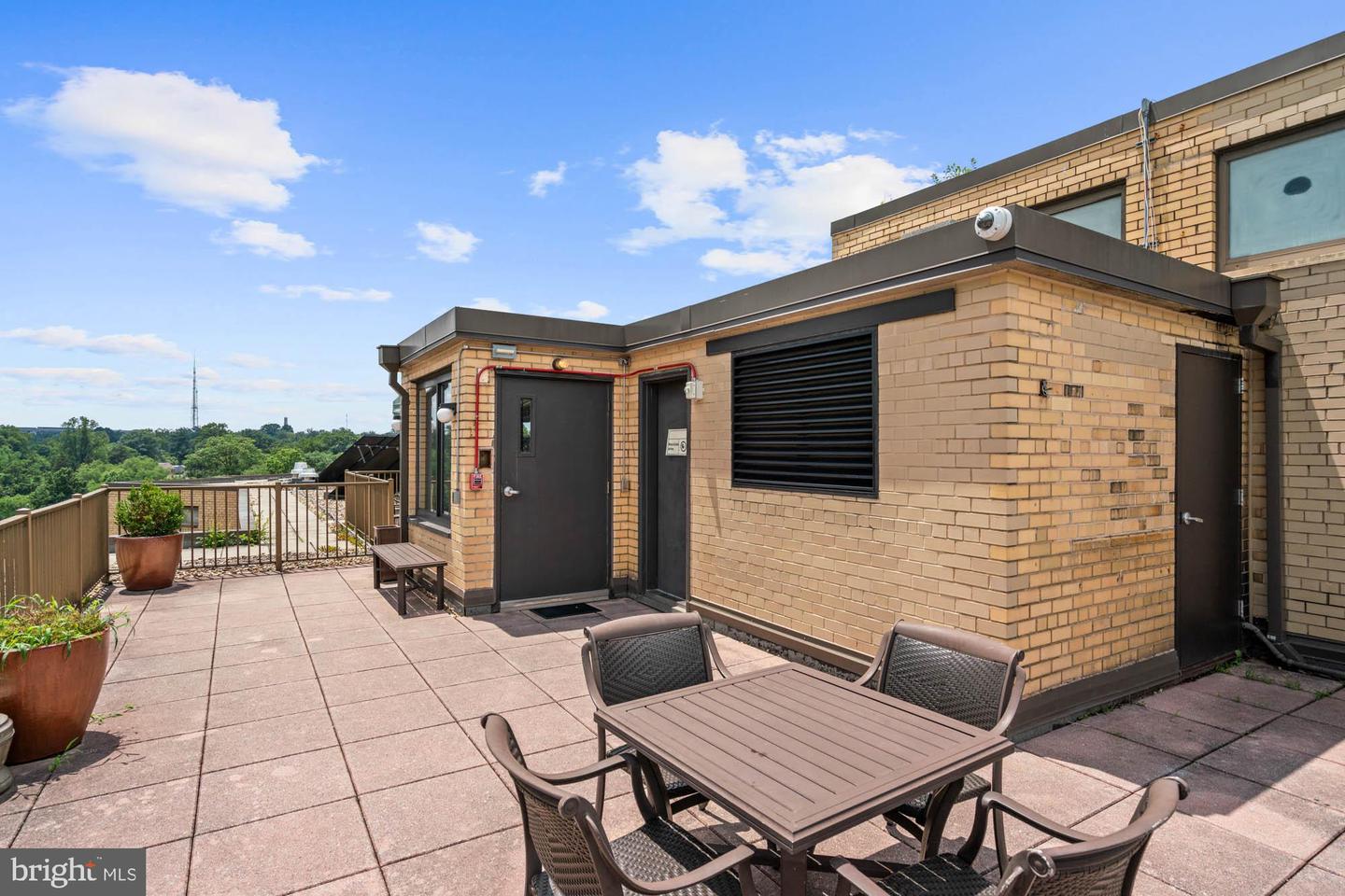 4740 CONNECTICUT AVE NW #204, WASHINGTON, District Of Columbia 20008, 1 Bedroom Bedrooms, ,1 BathroomBathrooms,Residential,For sale,4740 CONNECTICUT AVE NW #204,DCDC2205440 MLS # DCDC2205440