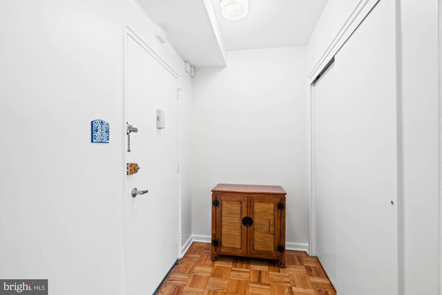 4740 CONNECTICUT AVE NW #204, WASHINGTON, District Of Columbia 20008, 1 Bedroom Bedrooms, ,1 BathroomBathrooms,Residential,For sale,4740 CONNECTICUT AVE NW #204,DCDC2205440 MLS # DCDC2205440