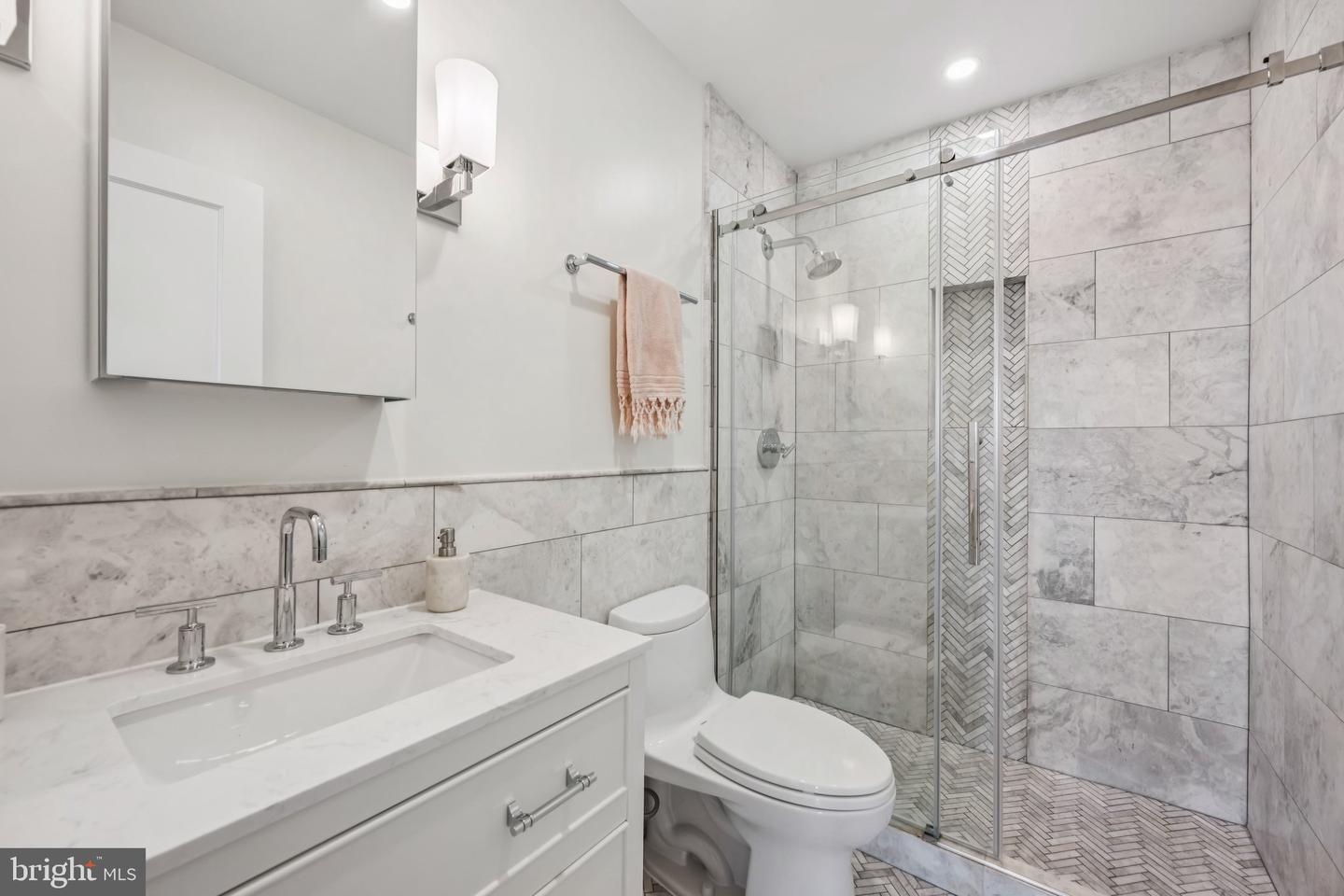 1610 BELMONT ST NW #B, WASHINGTON, District Of Columbia 20009, 3 Bedrooms Bedrooms, ,2 BathroomsBathrooms,Residential,For sale,1610 BELMONT ST NW #B,DCDC2205448 MLS # DCDC2205448