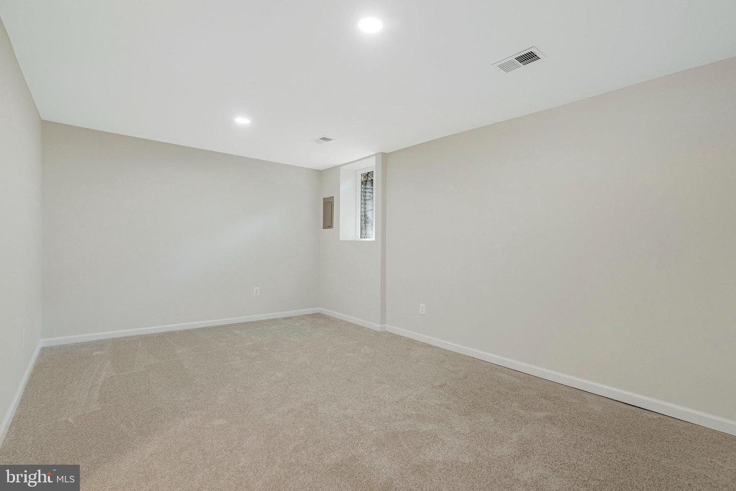 308 SANDERSON DR, STERLING, Virginia 20164, 3 Bedrooms Bedrooms, ,2 BathroomsBathrooms,Residential,For sale,308 SANDERSON DR,VALO2099212 MLS # VALO2099212