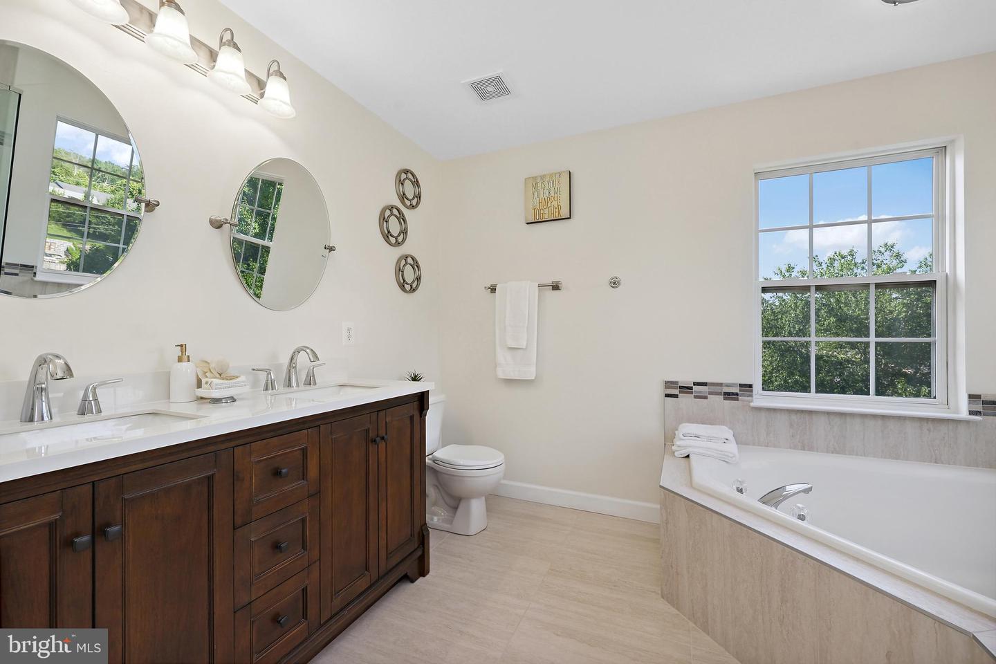 19 BARNUM DR, STAFFORD, Virginia 22556, 4 Bedrooms Bedrooms, ,3 BathroomsBathrooms,Residential,For sale,19 BARNUM DR,VAST2039708 MLS # VAST2039708