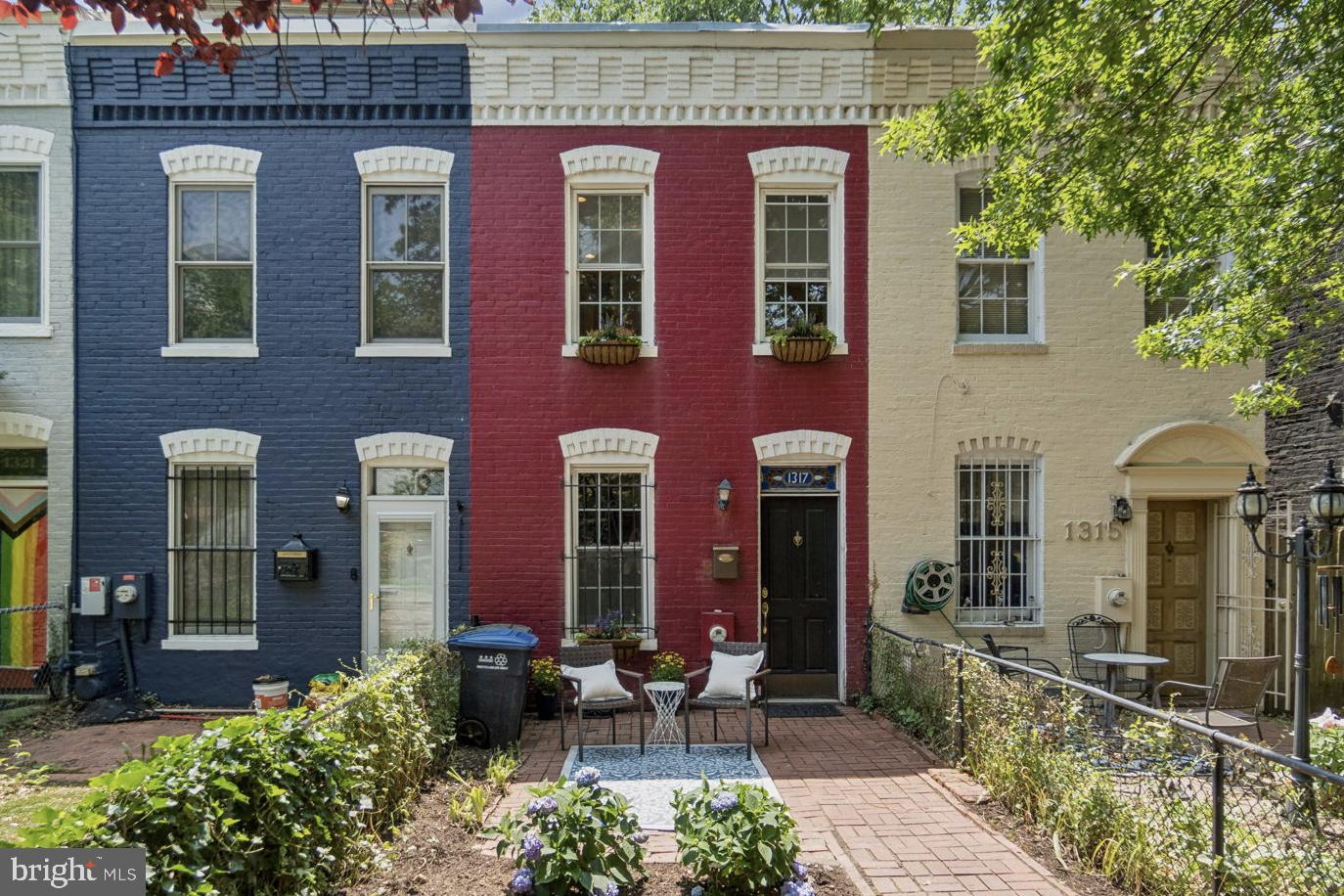 1317 POTOMAC AVE SE, WASHINGTON, District Of Columbia 20003, 2 Bedrooms Bedrooms, ,1 BathroomBathrooms,Residential,For sale,1317 POTOMAC AVE SE,DCDC2205478 MLS # DCDC2205478