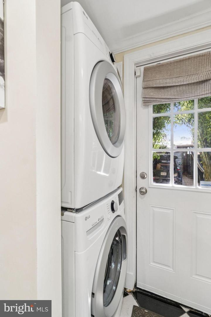 1317 POTOMAC AVE SE, WASHINGTON, District Of Columbia 20003, 2 Bedrooms Bedrooms, ,1 BathroomBathrooms,Residential,For sale,1317 POTOMAC AVE SE,DCDC2205478 MLS # DCDC2205478