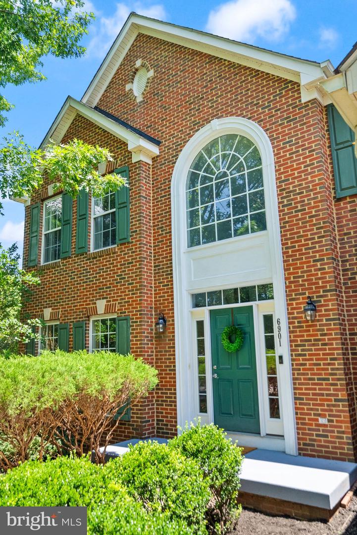 6901 BITTERROOT CT, GAINESVILLE, Virginia 20155, 4 Bedrooms Bedrooms, ,3 BathroomsBathrooms,Residential,For sale,6901 BITTERROOT CT,VAPW2096936 MLS # VAPW2096936