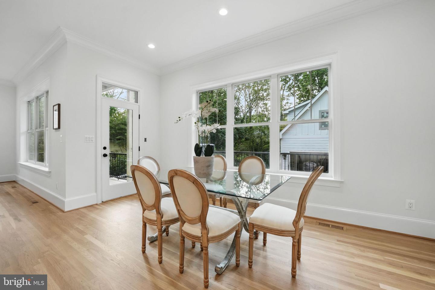 4705 25TH ST N, ARLINGTON, Virginia 22207, 7 Bedrooms Bedrooms, ,6 BathroomsBathrooms,Residential,For sale,4705 25TH ST N,VAAR2059122 MLS # VAAR2059122