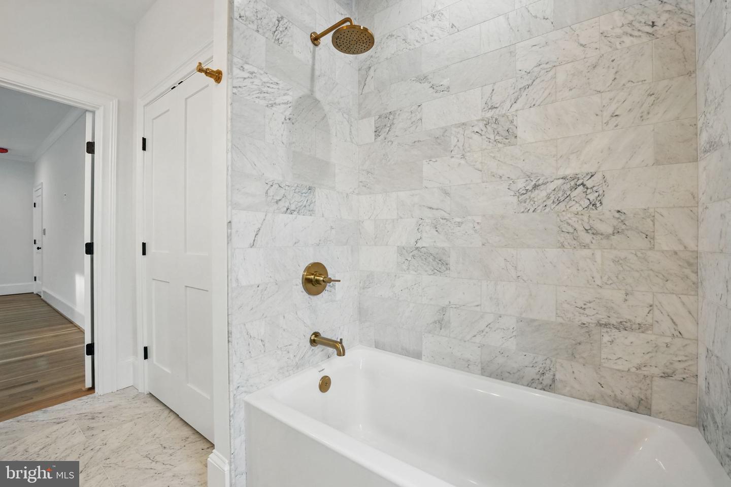 4705 25TH ST N, ARLINGTON, Virginia 22207, 7 Bedrooms Bedrooms, ,6 BathroomsBathrooms,Residential,For sale,4705 25TH ST N,VAAR2059122 MLS # VAAR2059122