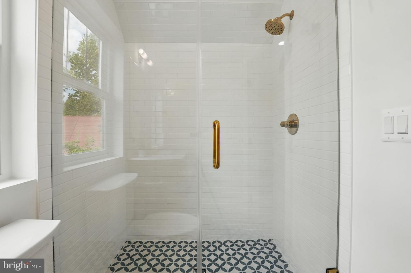 4705 25TH ST N, ARLINGTON, Virginia 22207, 7 Bedrooms Bedrooms, ,6 BathroomsBathrooms,Residential,For sale,4705 25TH ST N,VAAR2059122 MLS # VAAR2059122