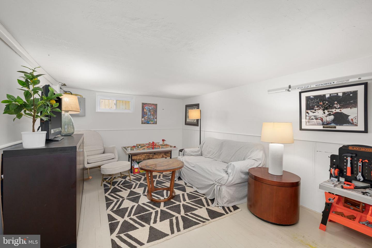 2800 W GEORGE MASON RD, FALLS CHURCH, Virginia 22042, 3 Bedrooms Bedrooms, ,2 BathroomsBathrooms,Residential,For sale,2800 W GEORGE MASON RD,VAFX2247224 MLS # VAFX2247224