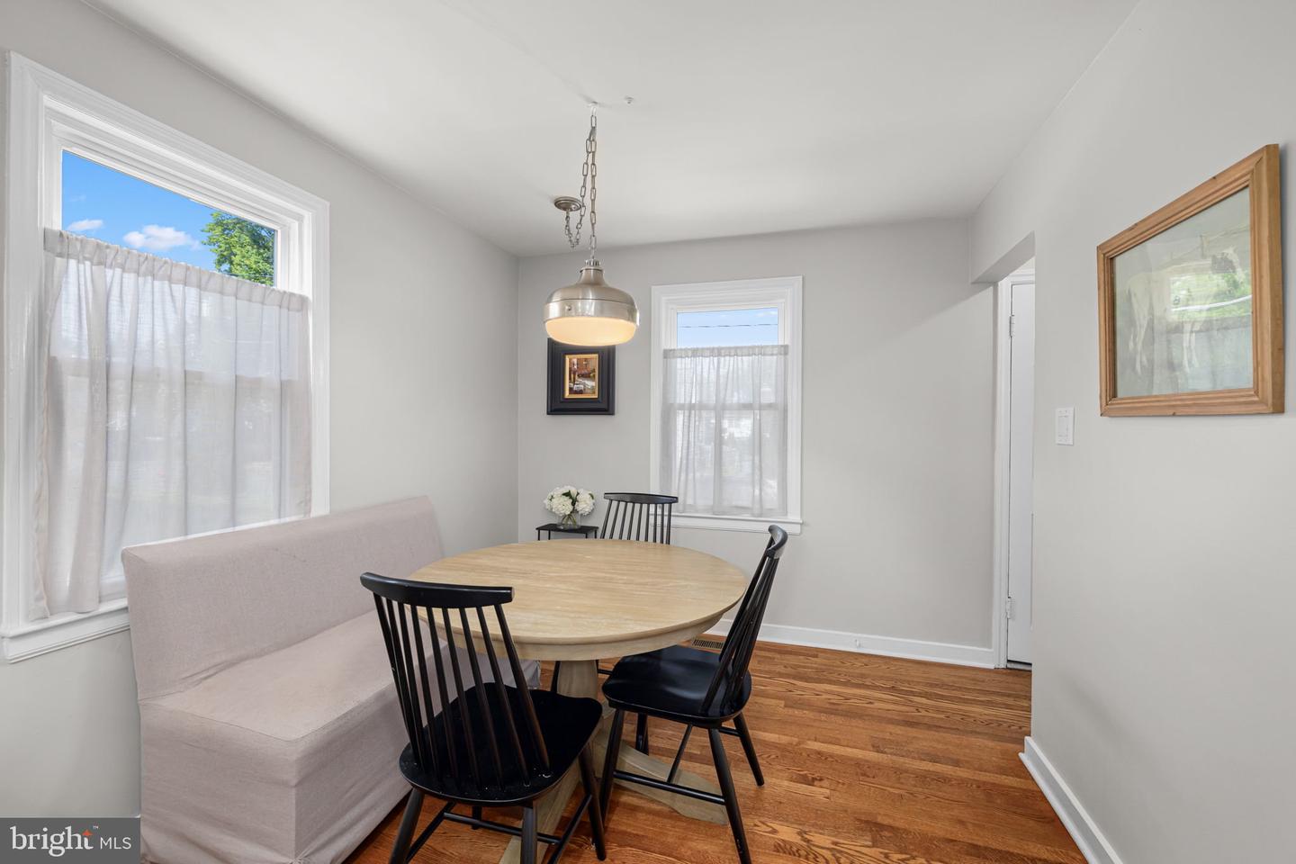 2800 W GEORGE MASON RD, FALLS CHURCH, Virginia 22042, 3 Bedrooms Bedrooms, ,2 BathroomsBathrooms,Residential,For sale,2800 W GEORGE MASON RD,VAFX2247224 MLS # VAFX2247224