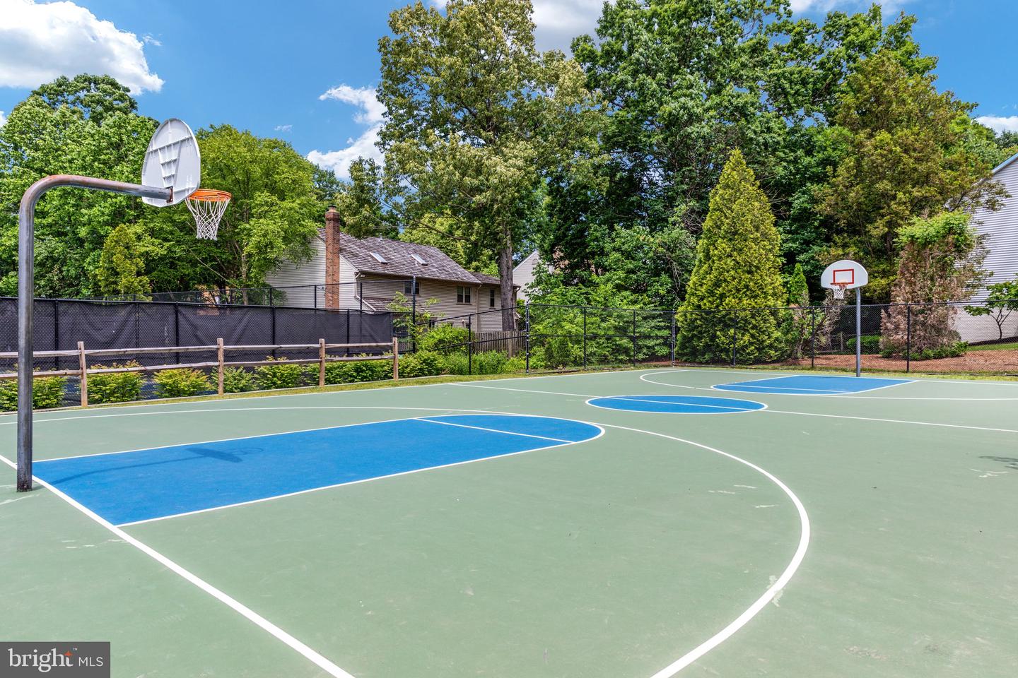 13945 STONEFIELD DR, CLIFTON, Virginia 20124, 4 Bedrooms Bedrooms, ,3 BathroomsBathrooms,Residential,For sale,13945 STONEFIELD DR,VAFX2247228 MLS # VAFX2247228