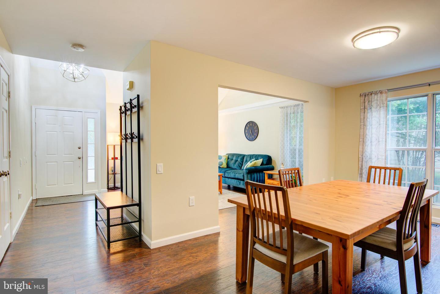 322 DEERPATH AVE SW, LEESBURG, Virginia 20175, 3 Bedrooms Bedrooms, ,3 BathroomsBathrooms,Residential,For sale,322 DEERPATH AVE SW,VALO2099540 MLS # VALO2099540