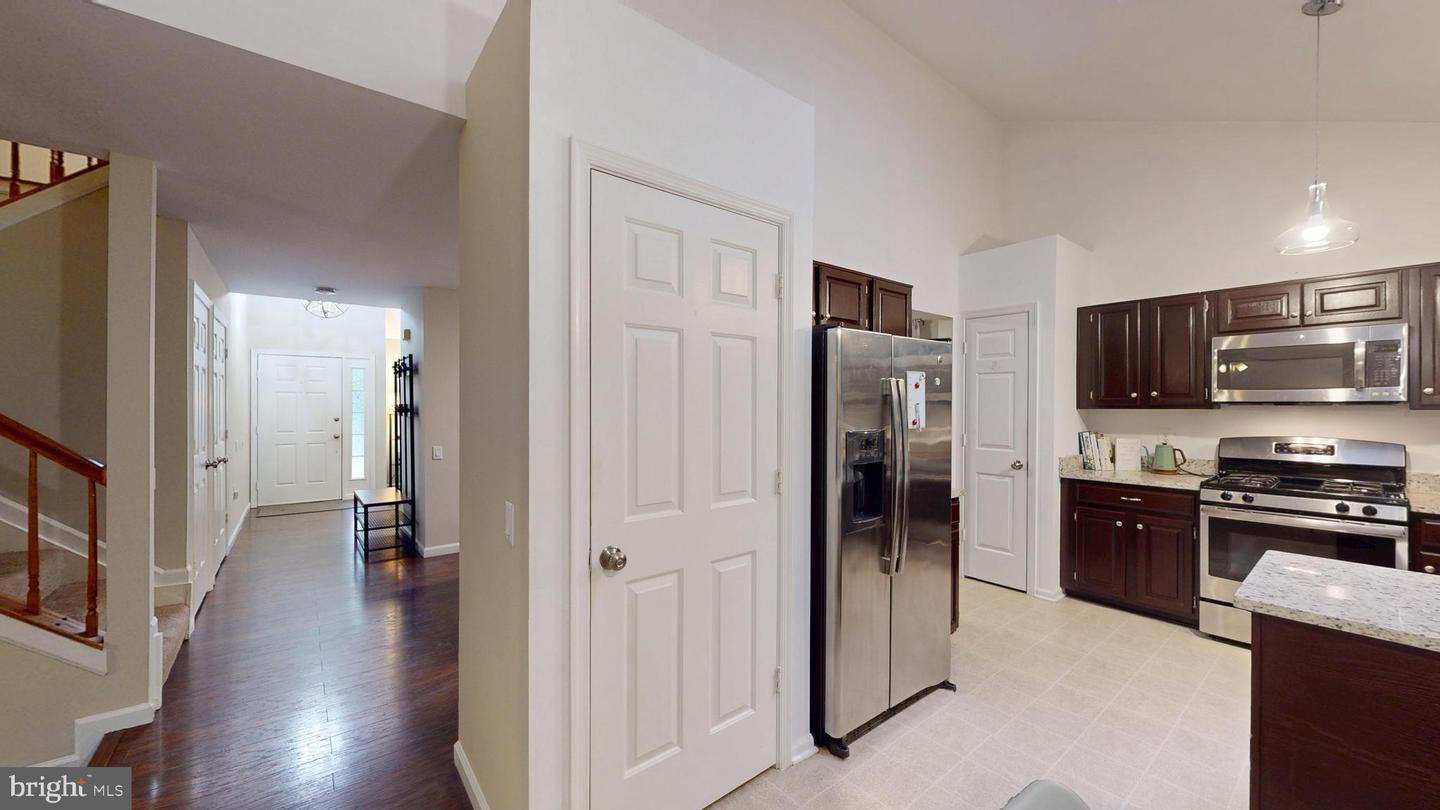 322 DEERPATH AVE SW, LEESBURG, Virginia 20175, 3 Bedrooms Bedrooms, ,3 BathroomsBathrooms,Residential,For sale,322 DEERPATH AVE SW,VALO2099540 MLS # VALO2099540