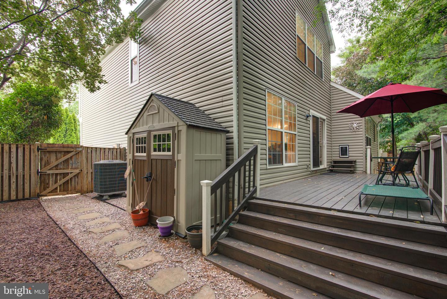 322 DEERPATH AVE SW, LEESBURG, Virginia 20175, 3 Bedrooms Bedrooms, ,3 BathroomsBathrooms,Residential,For sale,322 DEERPATH AVE SW,VALO2099540 MLS # VALO2099540