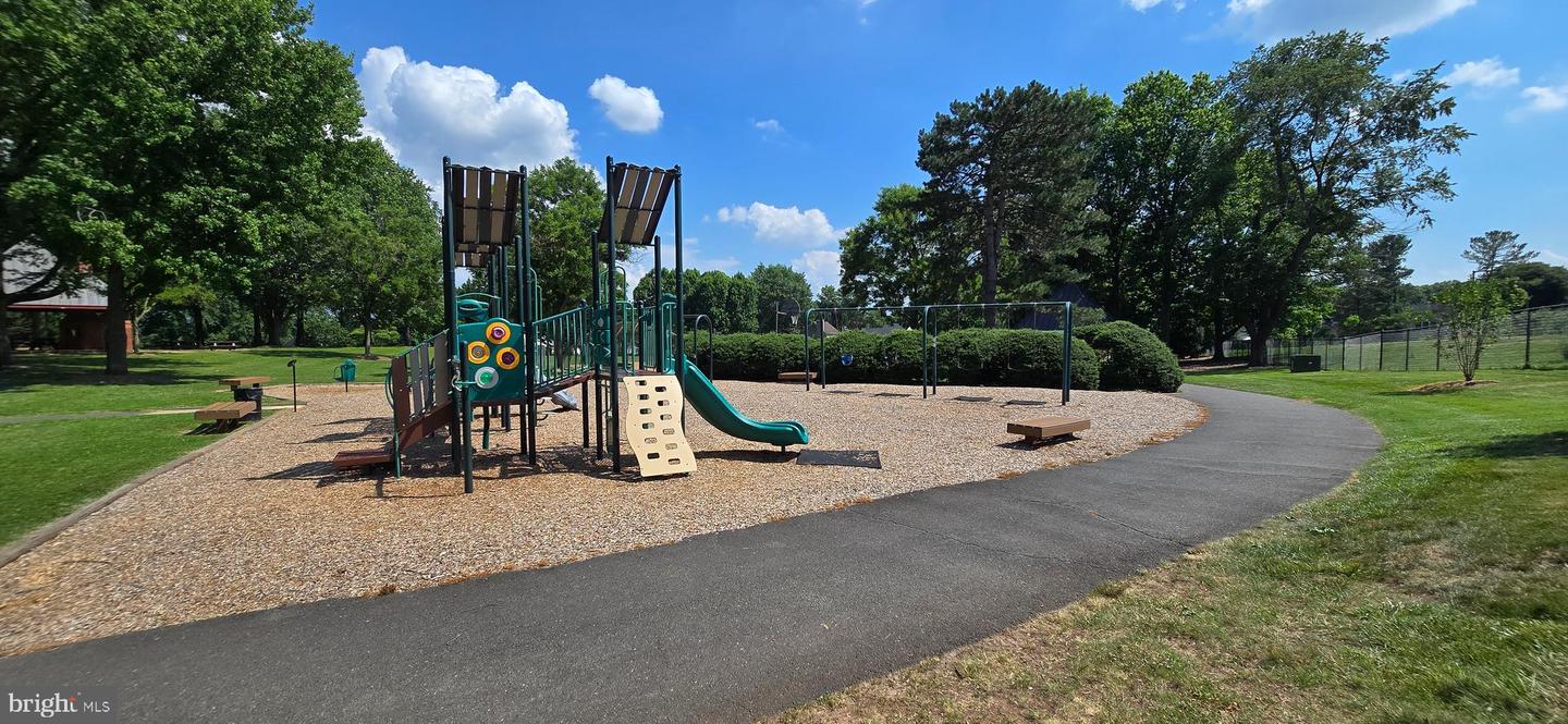 322 DEERPATH AVE SW, LEESBURG, Virginia 20175, 3 Bedrooms Bedrooms, ,3 BathroomsBathrooms,Residential,For sale,322 DEERPATH AVE SW,VALO2099540 MLS # VALO2099540