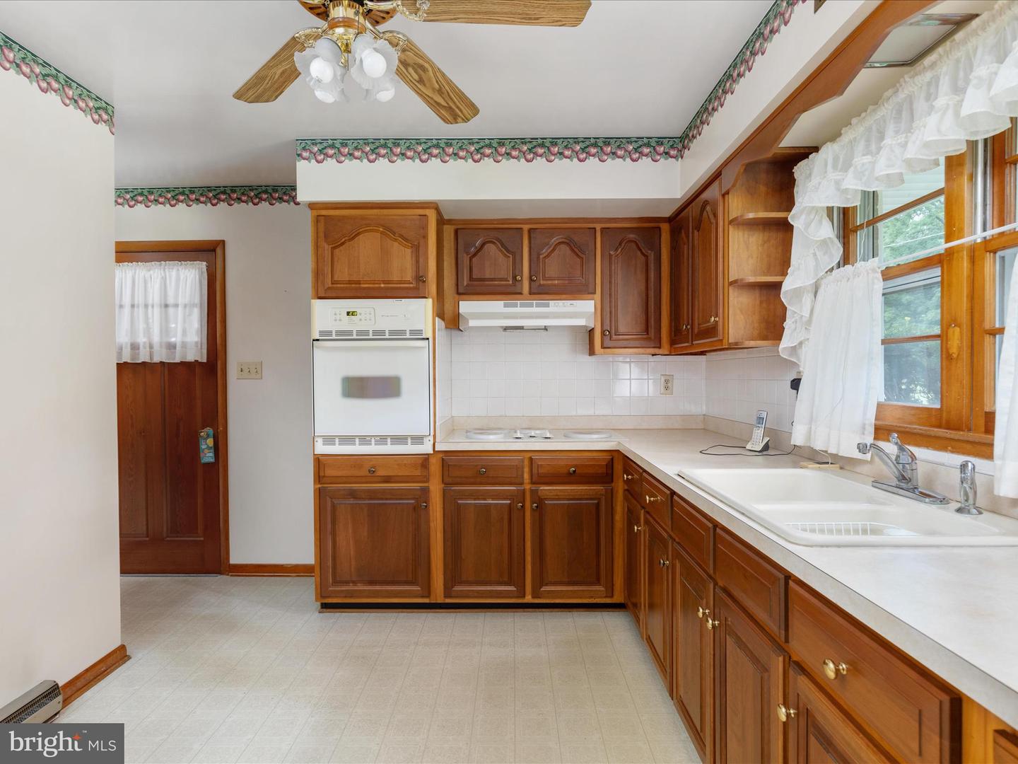 1141 ELM ST, FRONT ROYAL, Virginia 22630, 3 Bedrooms Bedrooms, ,3 BathroomsBathrooms,Residential,For sale,1141 ELM ST,VAWR2011462 MLS # VAWR2011462