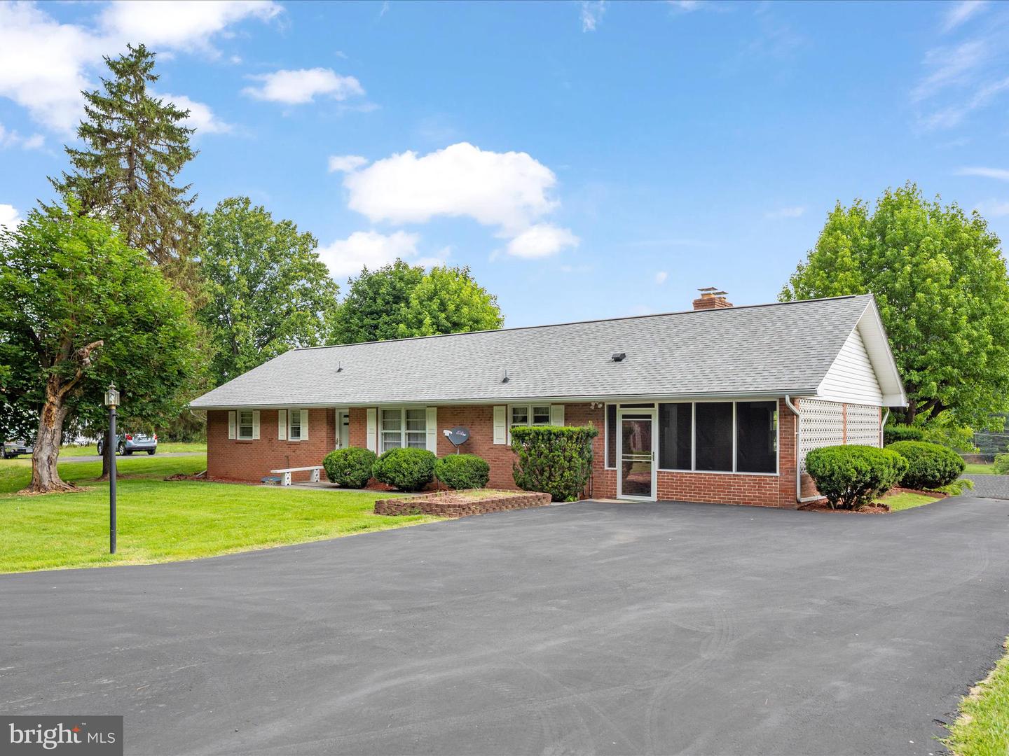 1141 ELM ST, FRONT ROYAL, Virginia 22630, 3 Bedrooms Bedrooms, ,3 BathroomsBathrooms,Residential,For sale,1141 ELM ST,VAWR2011462 MLS # VAWR2011462