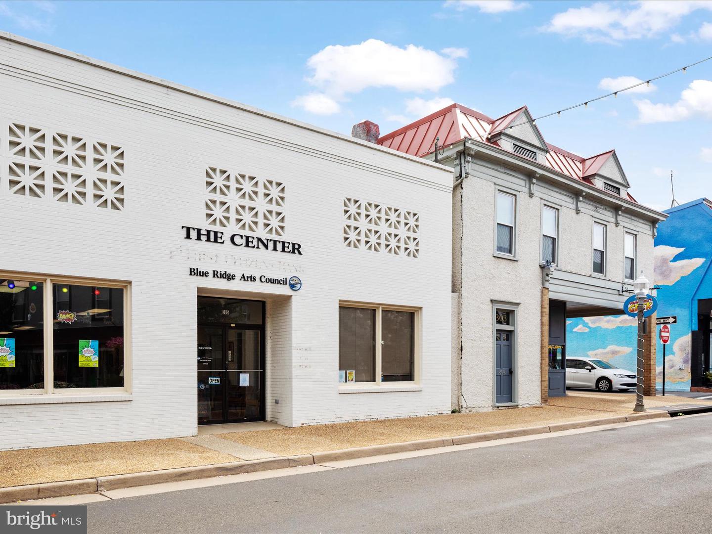 1141 ELM ST, FRONT ROYAL, Virginia 22630, 3 Bedrooms Bedrooms, ,3 BathroomsBathrooms,Residential,For sale,1141 ELM ST,VAWR2011462 MLS # VAWR2011462