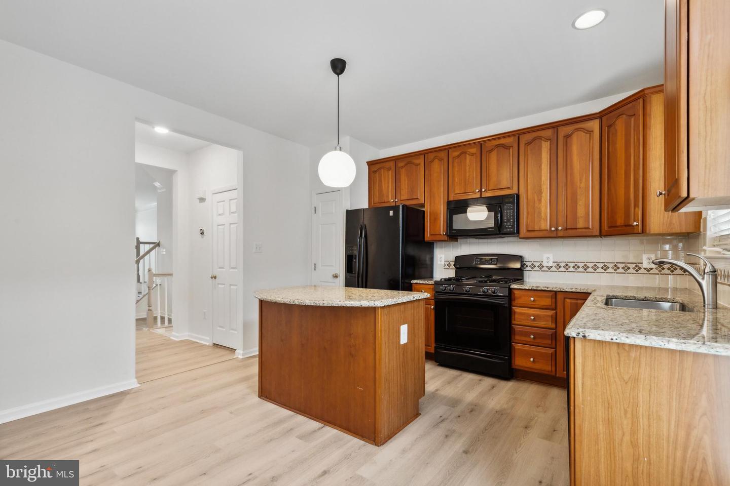 24995 RIDING CENTER DR, CHANTILLY, Virginia 20152, 3 Bedrooms Bedrooms, ,3 BathroomsBathrooms,Residential,For sale,24995 RIDING CENTER DR,VALO2099558 MLS # VALO2099558