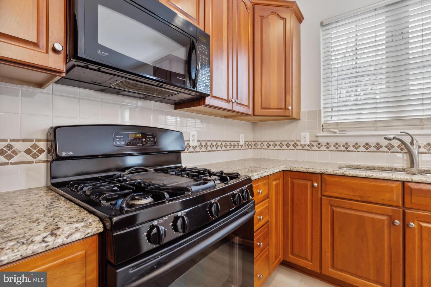 24995 RIDING CENTER DR, CHANTILLY, Virginia 20152, 3 Bedrooms Bedrooms, ,3 BathroomsBathrooms,Residential,For sale,24995 RIDING CENTER DR,VALO2099558 MLS # VALO2099558