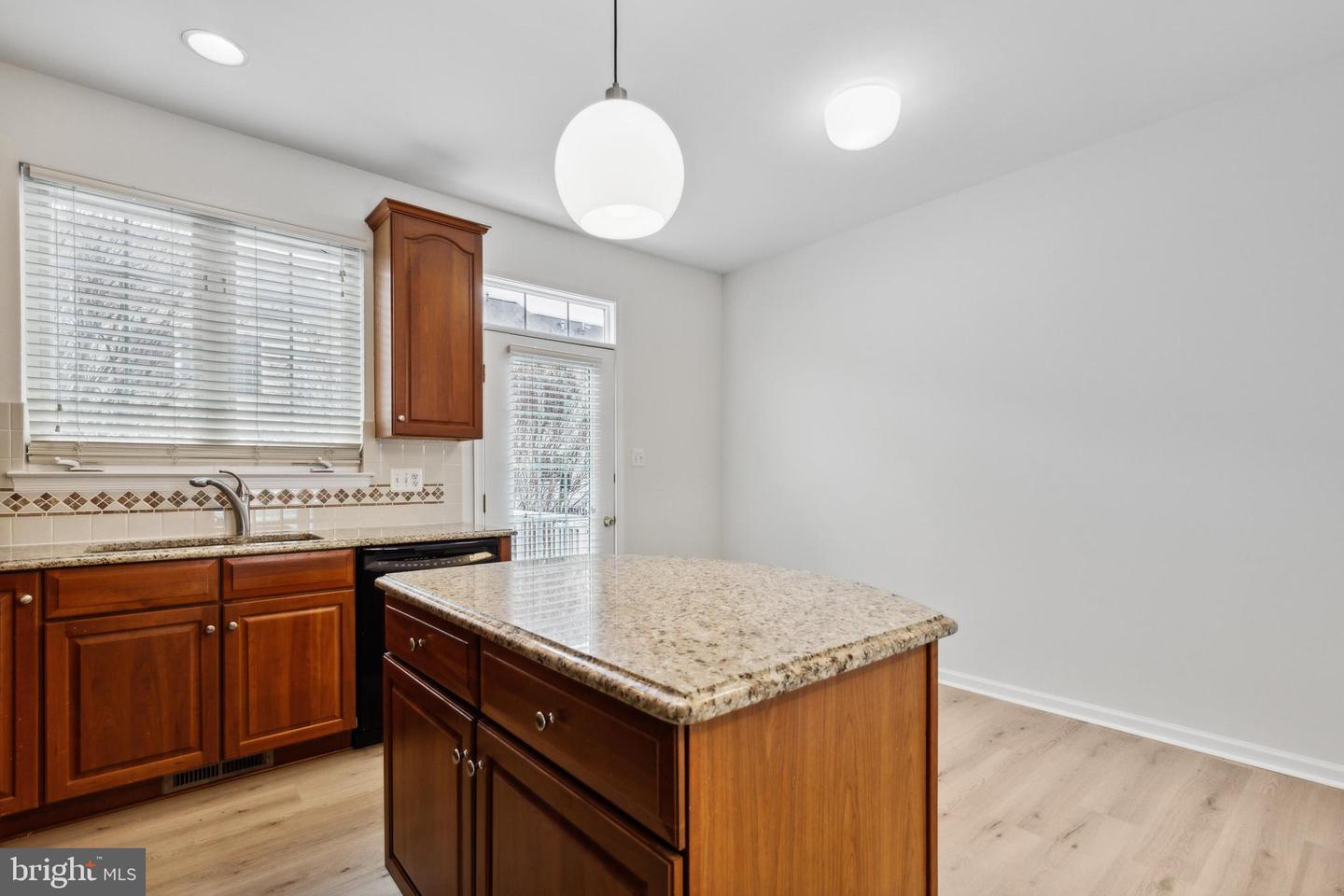 24995 RIDING CENTER DR, CHANTILLY, Virginia 20152, 3 Bedrooms Bedrooms, ,3 BathroomsBathrooms,Residential,For sale,24995 RIDING CENTER DR,VALO2099558 MLS # VALO2099558