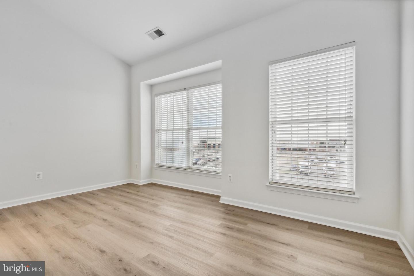 24995 RIDING CENTER DR, CHANTILLY, Virginia 20152, 3 Bedrooms Bedrooms, ,3 BathroomsBathrooms,Residential,For sale,24995 RIDING CENTER DR,VALO2099558 MLS # VALO2099558