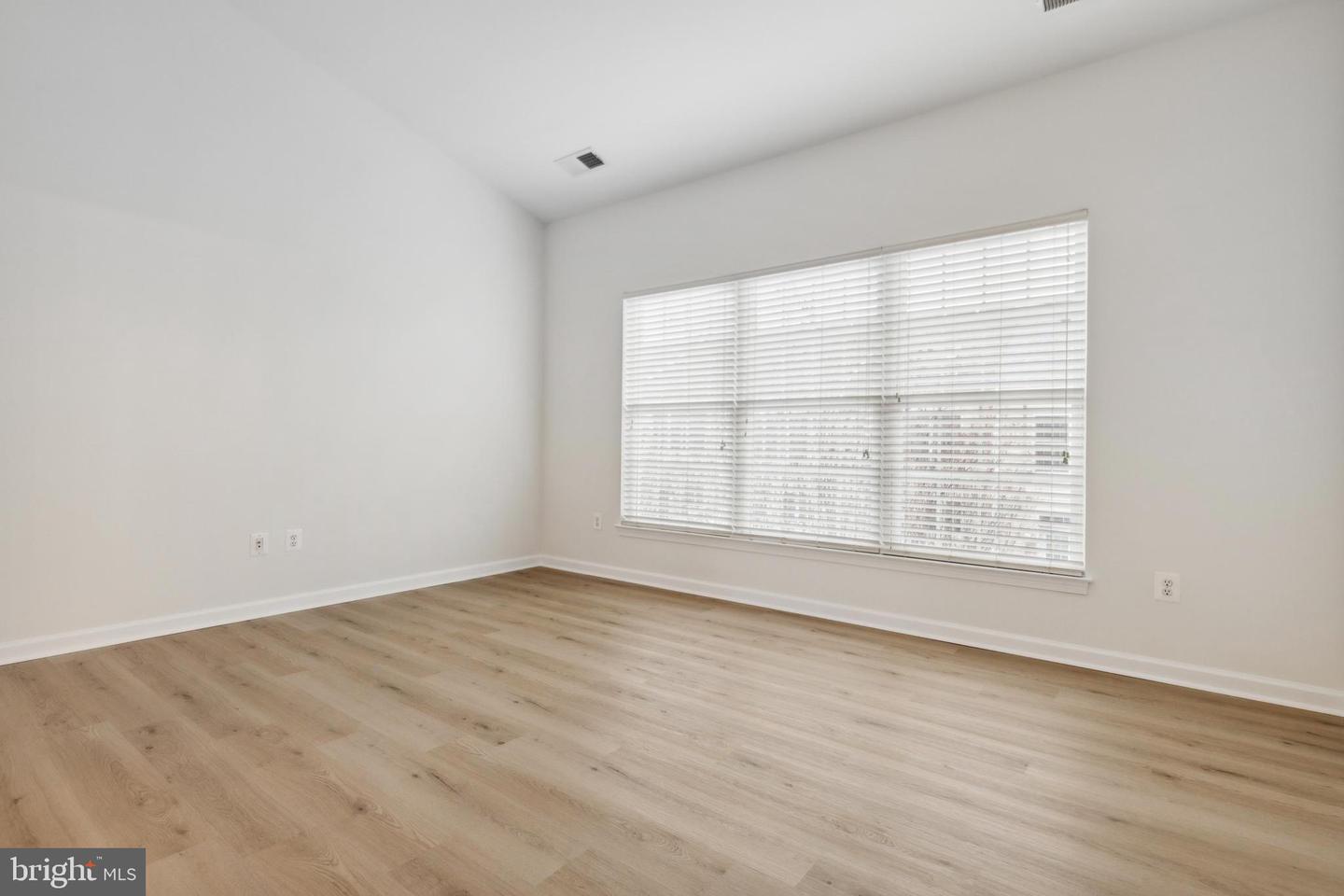 24995 RIDING CENTER DR, CHANTILLY, Virginia 20152, 3 Bedrooms Bedrooms, ,3 BathroomsBathrooms,Residential,For sale,24995 RIDING CENTER DR,VALO2099558 MLS # VALO2099558
