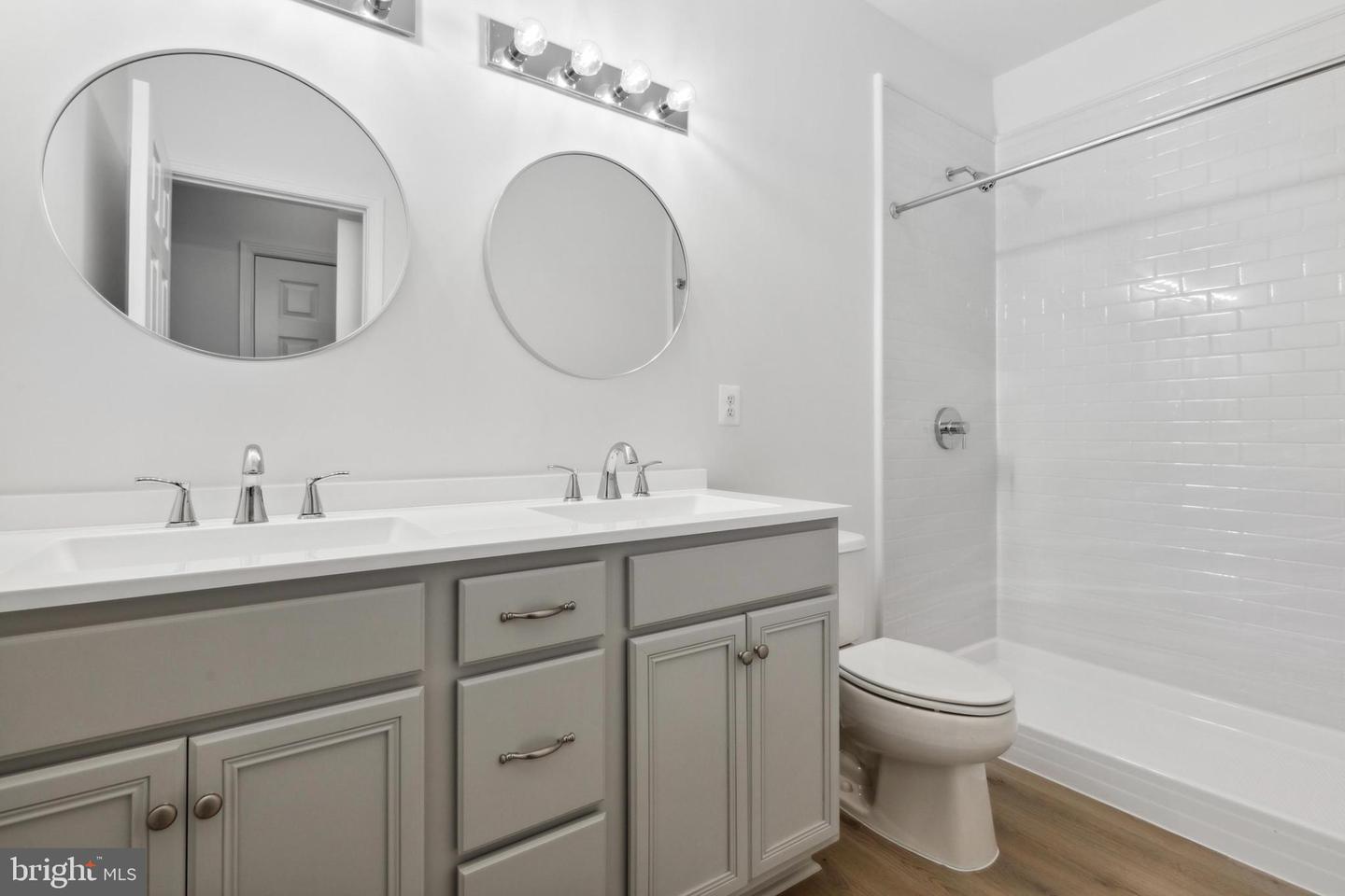 24995 RIDING CENTER DR, CHANTILLY, Virginia 20152, 3 Bedrooms Bedrooms, ,3 BathroomsBathrooms,Residential,For sale,24995 RIDING CENTER DR,VALO2099558 MLS # VALO2099558