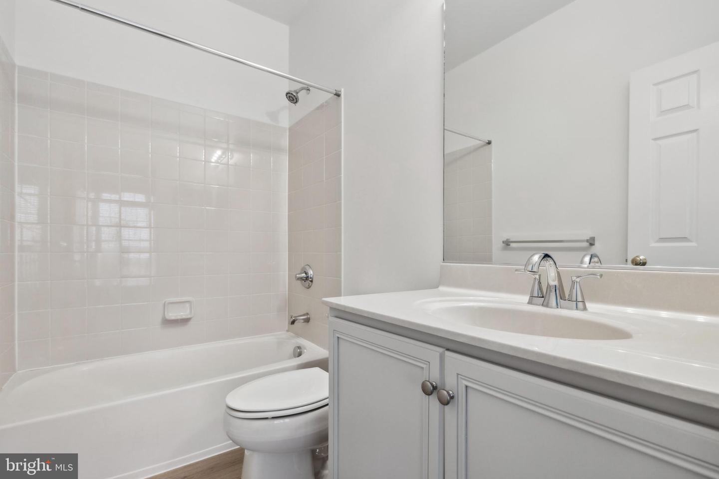 24995 RIDING CENTER DR, CHANTILLY, Virginia 20152, 3 Bedrooms Bedrooms, ,3 BathroomsBathrooms,Residential,For sale,24995 RIDING CENTER DR,VALO2099558 MLS # VALO2099558