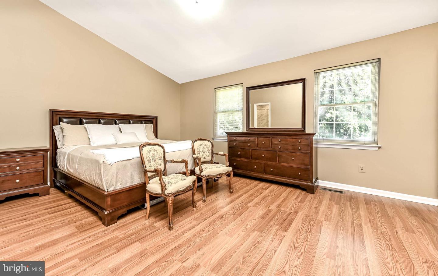 1063 SMARTTS LN NE, LEESBURG, Virginia 20176, 3 Bedrooms Bedrooms, ,2 BathroomsBathrooms,Residential,For sale,1063 SMARTTS LN NE,VALO2099518 MLS # VALO2099518
