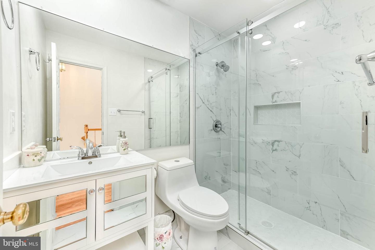 1063 SMARTTS LN NE, LEESBURG, Virginia 20176, 3 Bedrooms Bedrooms, ,2 BathroomsBathrooms,Residential,For sale,1063 SMARTTS LN NE,VALO2099518 MLS # VALO2099518