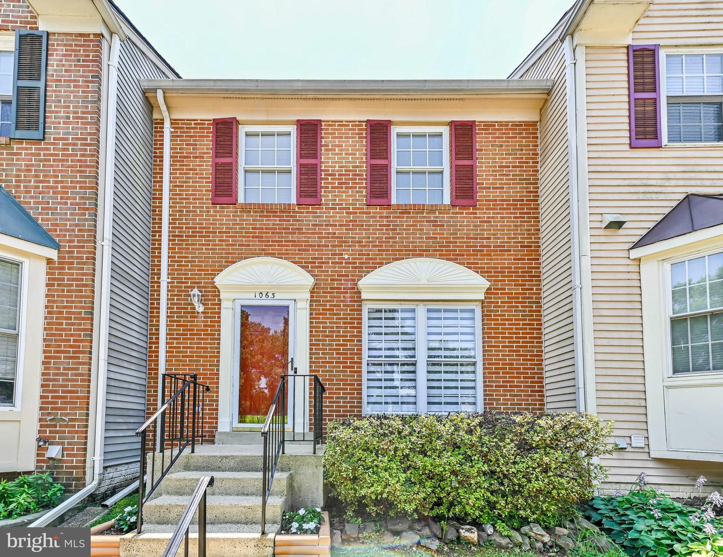 1063 SMARTTS LN NE, LEESBURG, Virginia 20176, 3 Bedrooms Bedrooms, ,2 BathroomsBathrooms,Residential,For sale,1063 SMARTTS LN NE,VALO2099518 MLS # VALO2099518