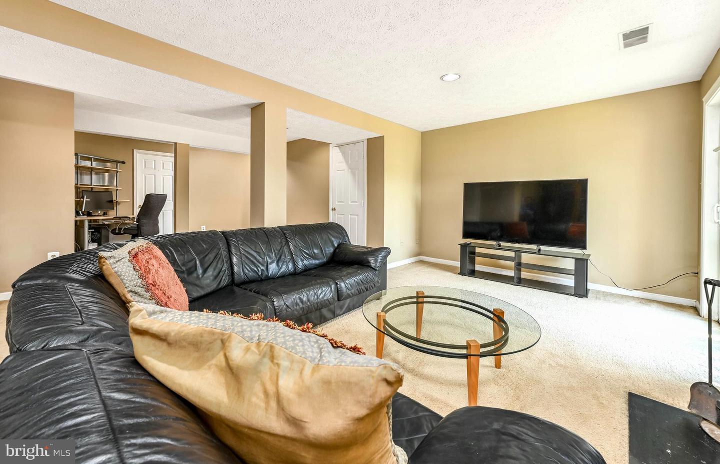 1063 SMARTTS LN NE, LEESBURG, Virginia 20176, 3 Bedrooms Bedrooms, ,2 BathroomsBathrooms,Residential,For sale,1063 SMARTTS LN NE,VALO2099518 MLS # VALO2099518