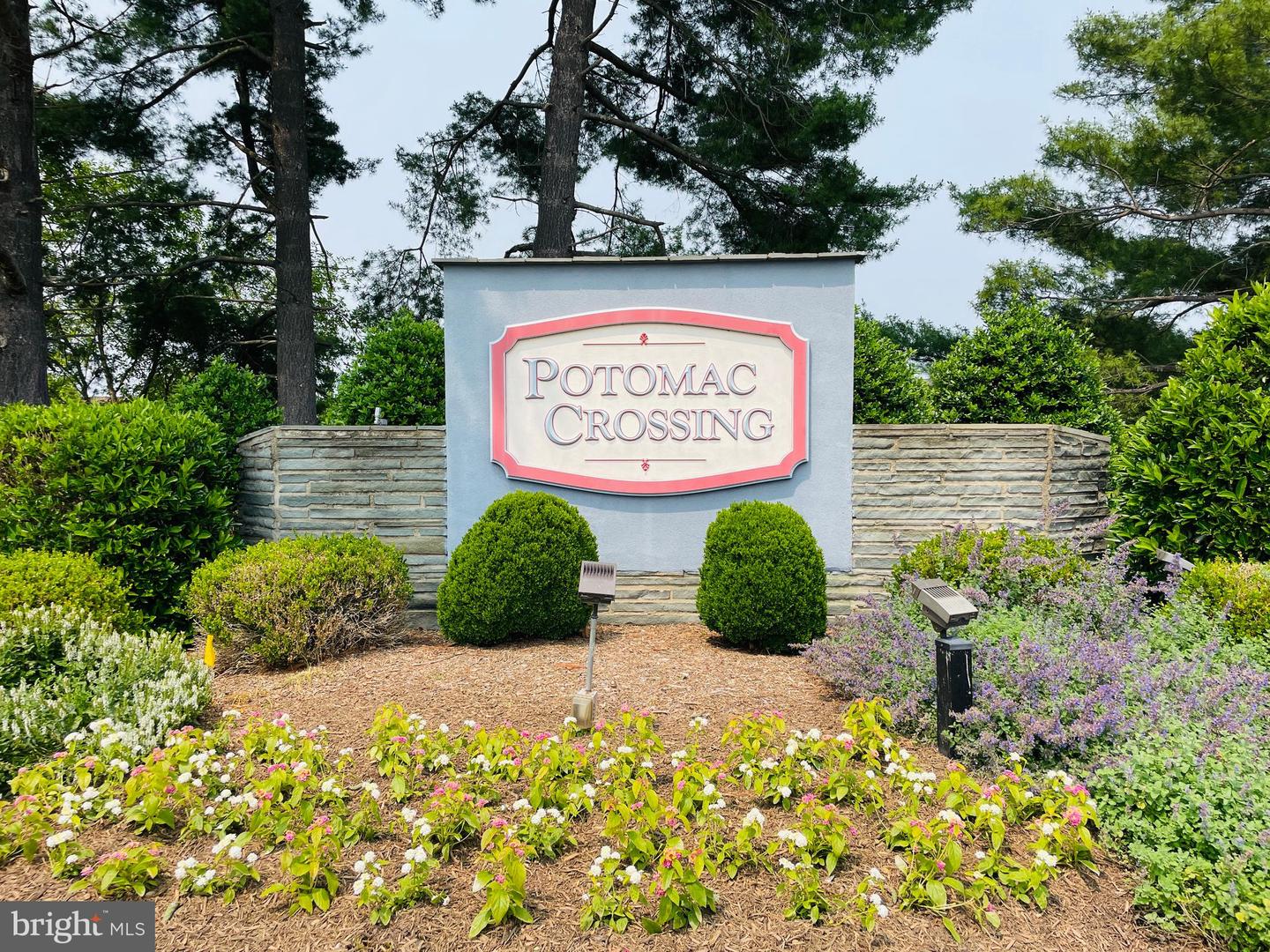 1063 SMARTTS LN NE, LEESBURG, Virginia 20176, 3 Bedrooms Bedrooms, ,2 BathroomsBathrooms,Residential,For sale,1063 SMARTTS LN NE,VALO2099518 MLS # VALO2099518