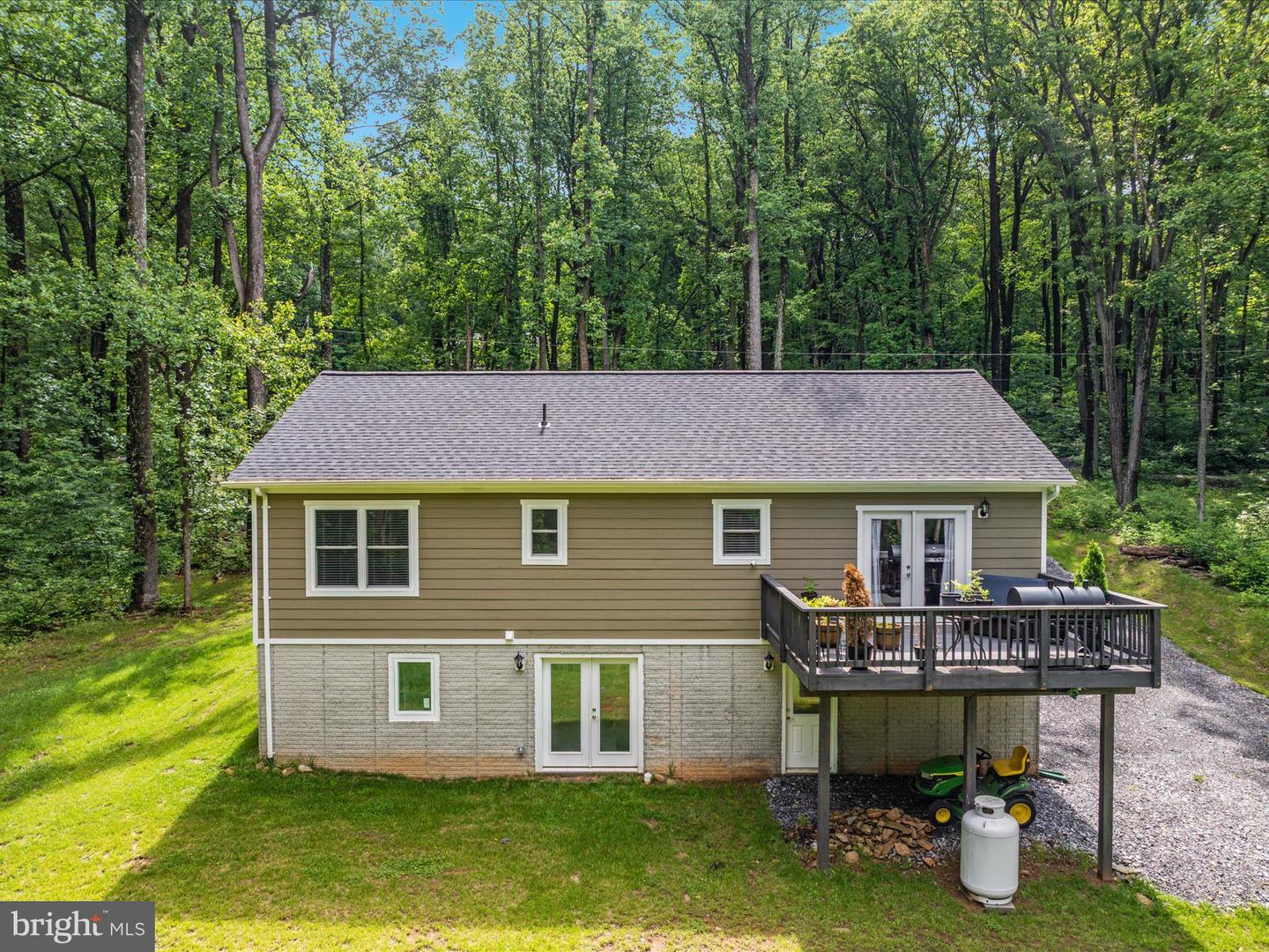 295 ROCKY MOUNT RD, LINDEN, Virginia 22642, 3 Bedrooms Bedrooms, ,2 BathroomsBathrooms,Residential,For sale,295 ROCKY MOUNT RD,VAWR2011466 MLS # VAWR2011466