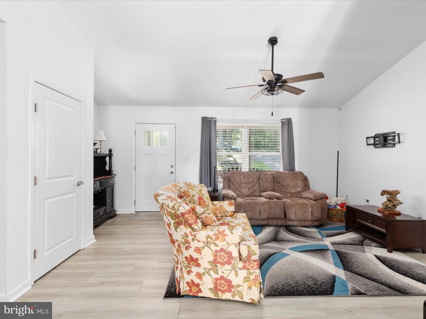 295 ROCKY MOUNT RD, LINDEN, Virginia 22642, 3 Bedrooms Bedrooms, ,2 BathroomsBathrooms,Residential,For sale,295 ROCKY MOUNT RD,VAWR2011466 MLS # VAWR2011466