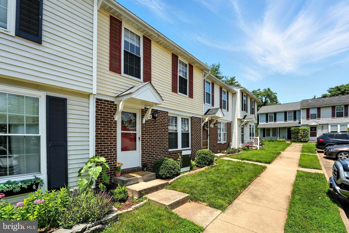 838 OAK LEAF CT, WARRENTON, Virginia 20186, 3 Bedrooms Bedrooms, ,2 BathroomsBathrooms,Residential,For sale,838 OAK LEAF CT,VAFQ2017058 MLS # VAFQ2017058