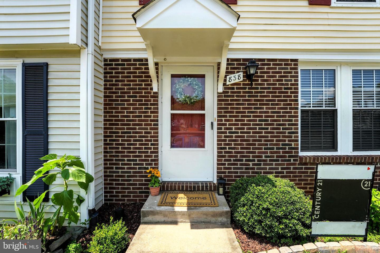 838 OAK LEAF CT, WARRENTON, Virginia 20186, 3 Bedrooms Bedrooms, ,2 BathroomsBathrooms,Residential,For sale,838 OAK LEAF CT,VAFQ2017058 MLS # VAFQ2017058