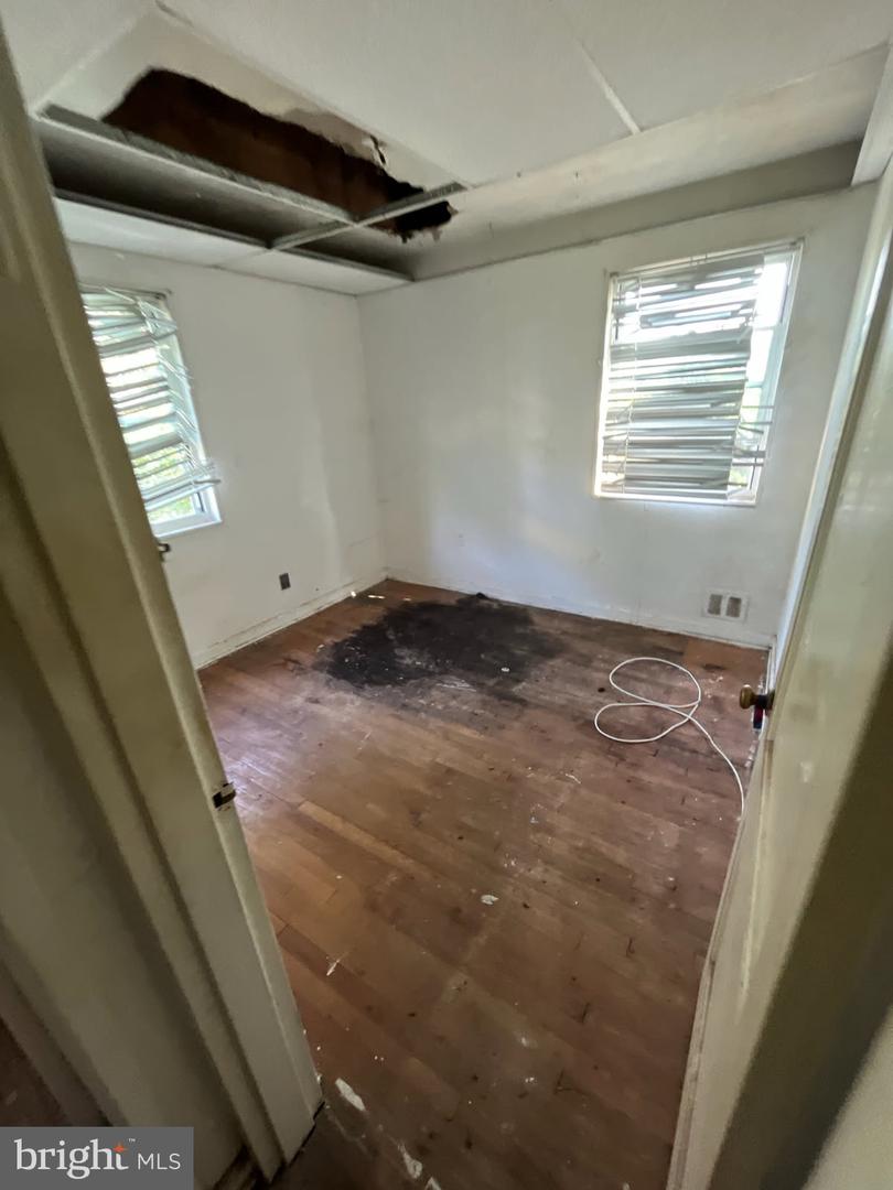 3650 EDISON ST, ALEXANDRIA, Virginia 22305, 3 Bedrooms Bedrooms, ,1 BathroomBathrooms,Residential,For sale,3650 EDISON ST,VAAX2046522 MLS # VAAX2046522