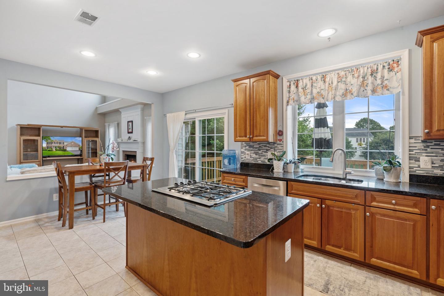 7540 MILLPOND CT, WARRENTON, Virginia 20187, 5 Bedrooms Bedrooms, ,3 BathroomsBathrooms,Residential,For sale,7540 MILLPOND CT,VAFQ2017062 MLS # VAFQ2017062