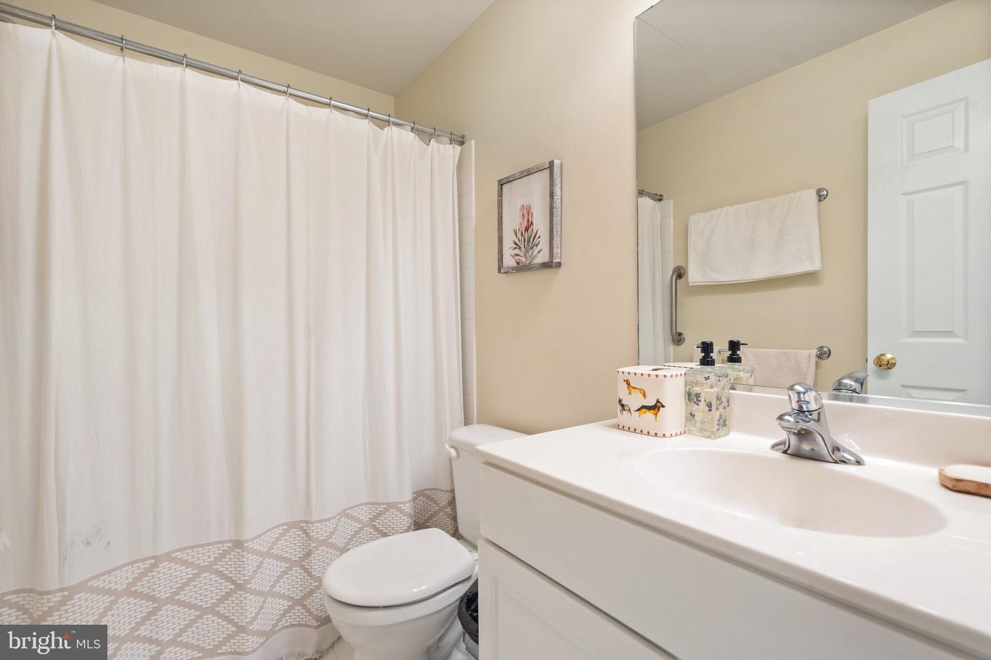 7540 MILLPOND CT, WARRENTON, Virginia 20187, 5 Bedrooms Bedrooms, ,3 BathroomsBathrooms,Residential,For sale,7540 MILLPOND CT,VAFQ2017062 MLS # VAFQ2017062