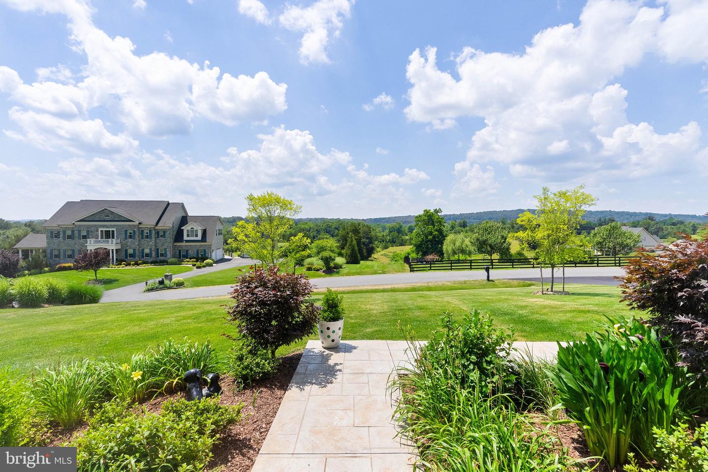 20524 STONE FOX CT, LEESBURG, Virginia 20175, 5 Bedrooms Bedrooms, ,5 BathroomsBathrooms,Residential,For sale,20524 STONE FOX CT,VALO2099598 MLS # VALO2099598