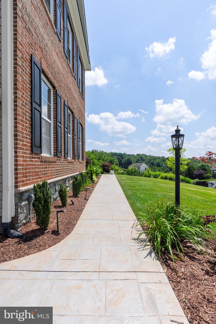 20524 STONE FOX CT, LEESBURG, Virginia 20175, 5 Bedrooms Bedrooms, ,5 BathroomsBathrooms,Residential,For sale,20524 STONE FOX CT,VALO2099598 MLS # VALO2099598