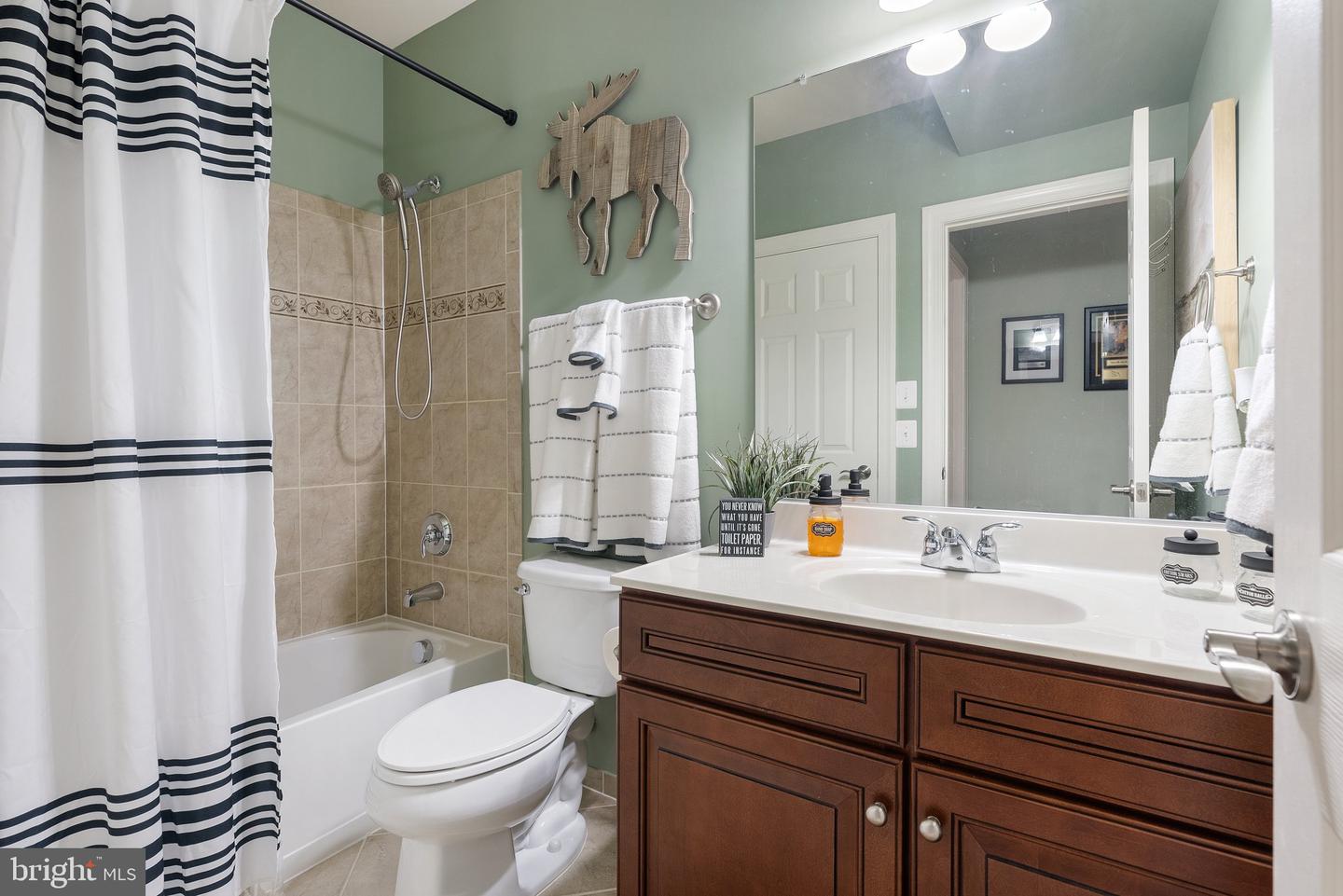 20524 STONE FOX CT, LEESBURG, Virginia 20175, 5 Bedrooms Bedrooms, ,5 BathroomsBathrooms,Residential,For sale,20524 STONE FOX CT,VALO2099598 MLS # VALO2099598