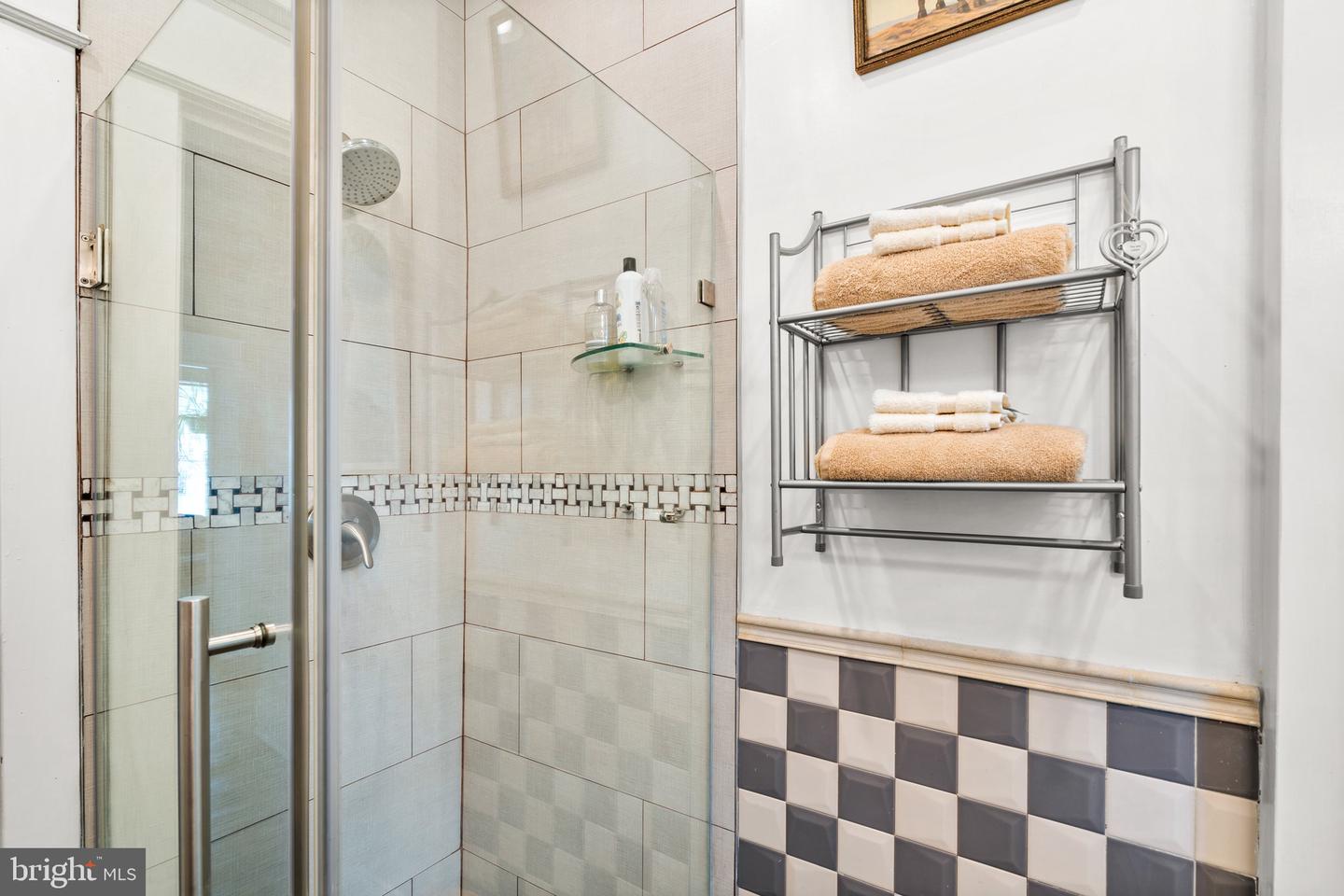 6626 1ST ST NW, WASHINGTON, District Of Columbia 20012, 4 Bedrooms Bedrooms, ,1 BathroomBathrooms,Residential,For sale,6626 1ST ST NW,DCDC2205972 MLS # DCDC2205972