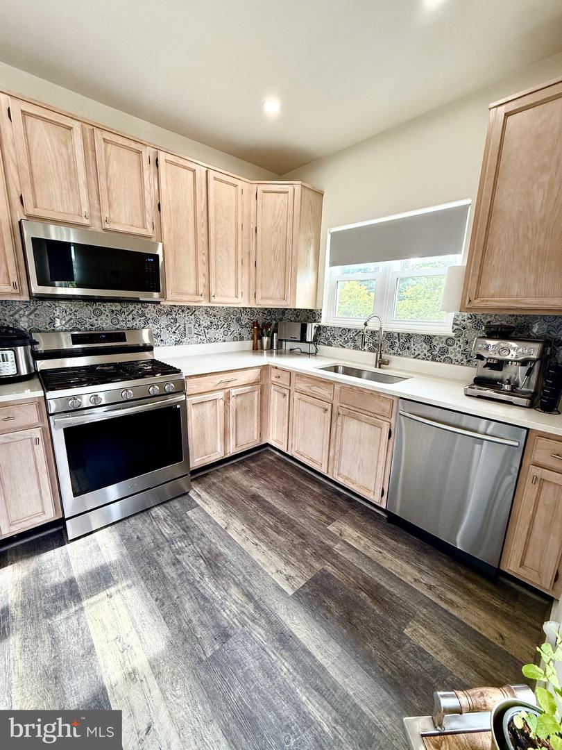 6541 GRANGE LN #401, ALEXANDRIA, Virginia 22315, 2 Bedrooms Bedrooms, ,2 BathroomsBathrooms,Residential,For sale,6541 GRANGE LN #401,VAFX2247798 MLS # VAFX2247798